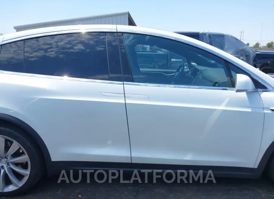 TESLA MODEL X 2018 vin 5YJXCBE43JF086937 from auto auction Iaai