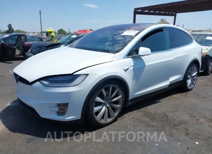 TESLA MODEL X 2018 vin 5YJXCBE43JF086937 from auto auction Iaai