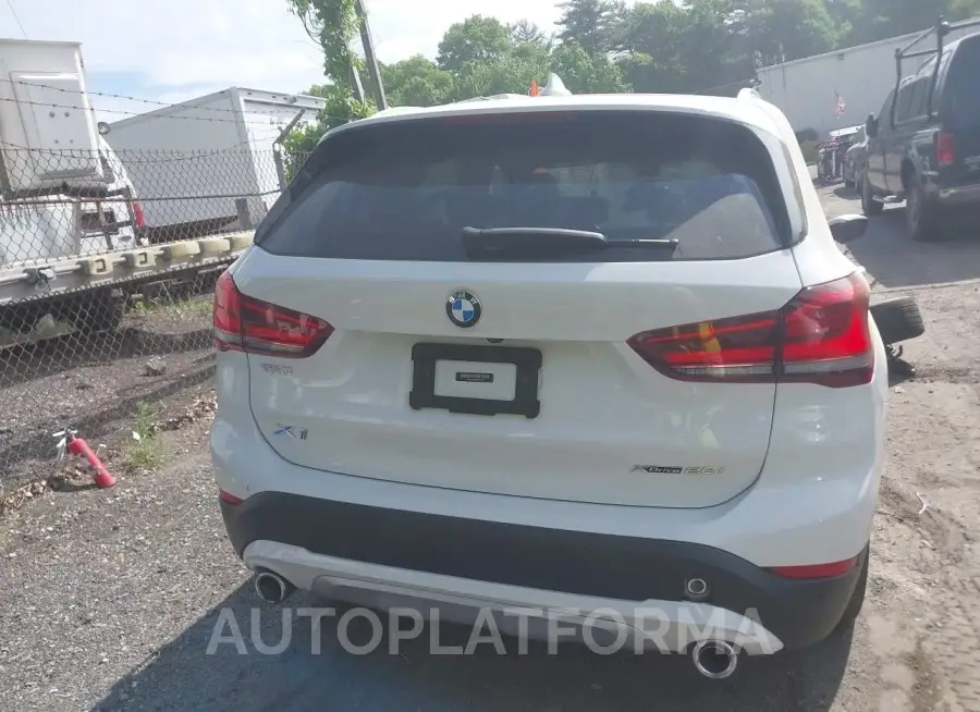 BMW X1 2021 vin WBXJG9C03M3M74659 from auto auction Iaai