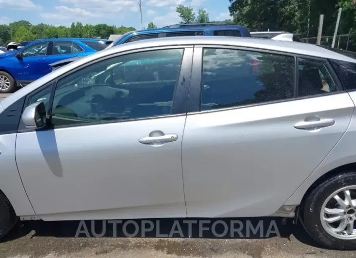 TOYOTA PRIUS 2022 vin JTDKAMFU2N3162001 from auto auction Iaai