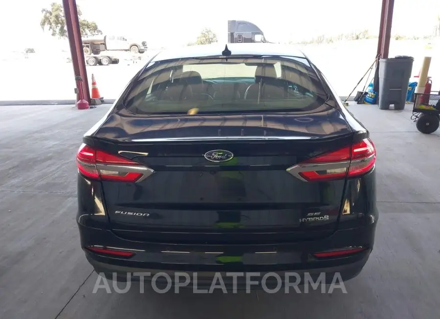 FORD FUSION HYBRID 2019 vin 3FA6P0LU9KR256585 from auto auction Iaai