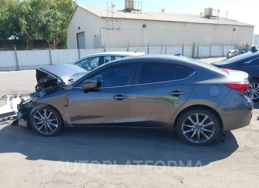 MAZDA MAZDA3 2018 vin 3MZBN1V32JM186185 from auto auction Iaai