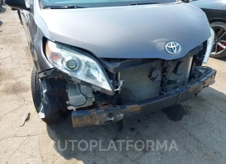 TOYOTA SIENNA 2015 vin 5TDKK3DC3FS565938 from auto auction Iaai