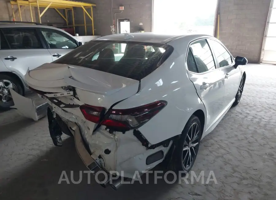 TOYOTA CAMRY 2021 vin 4T1G11AK5MU438668 from auto auction Iaai