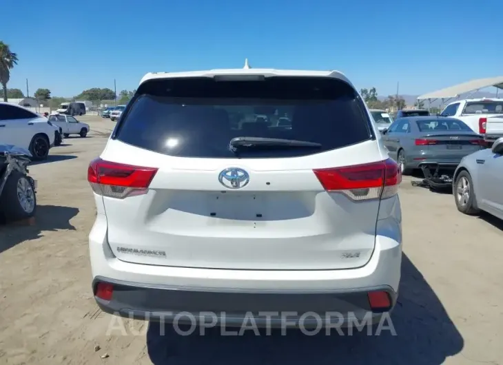 TOYOTA HIGHLANDER 2017 vin 5TDKZRFH7HS521578 from auto auction Iaai