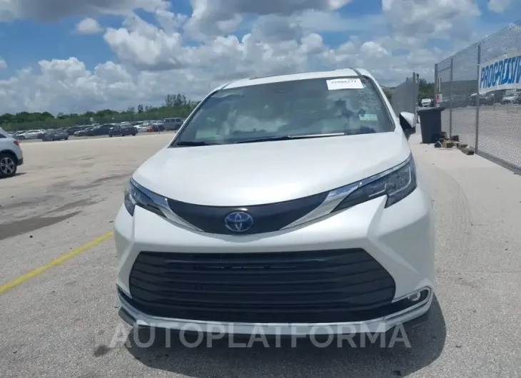 TOYOTA SIENNA 2023 vin 5TDYRKEC6PS164934 from auto auction Iaai