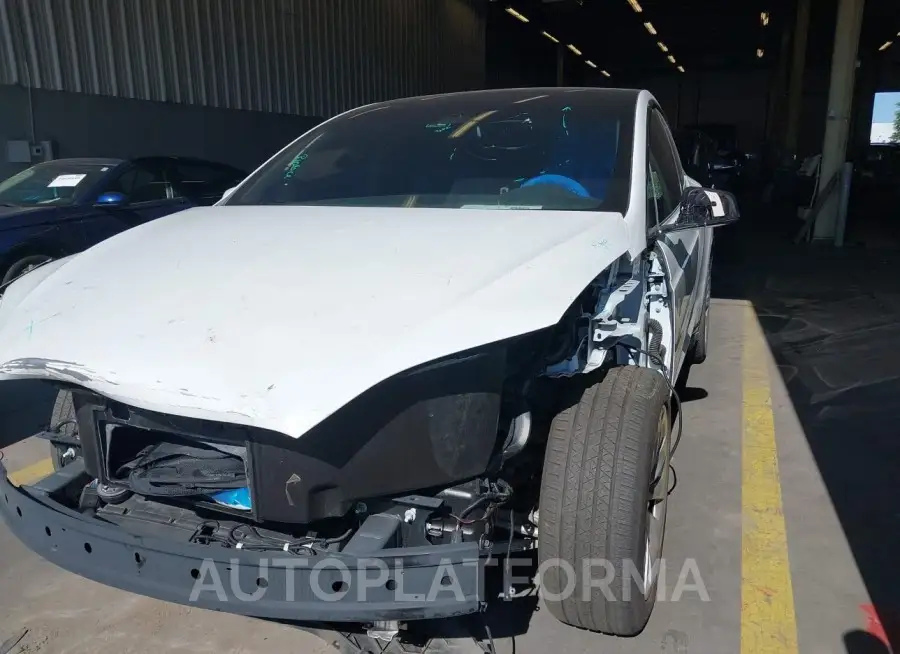 TESLA MODEL X 2020 vin 5YJXCDE21LF304273 from auto auction Iaai