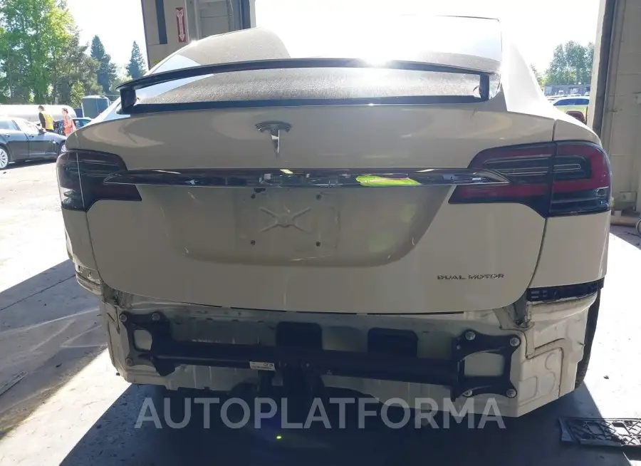 TESLA MODEL X 2020 vin 5YJXCDE21LF304273 from auto auction Iaai