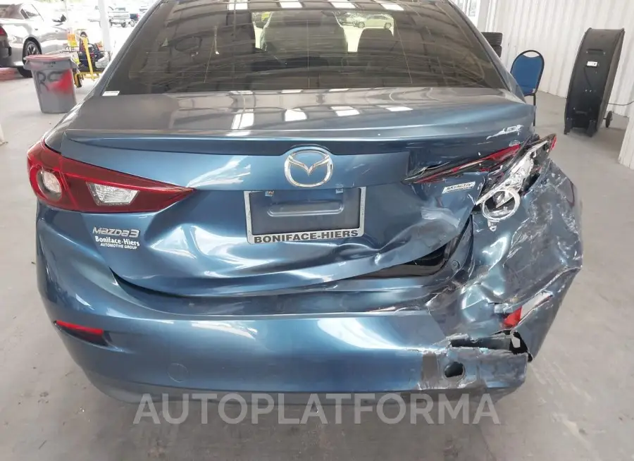 MAZDA MAZDA3 2018 vin 3MZBN1V32JM262133 from auto auction Iaai