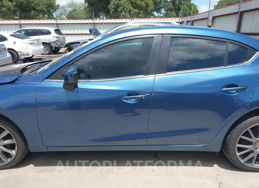 MAZDA MAZDA3 2018 vin 3MZBN1V33JM231537 from auto auction Iaai