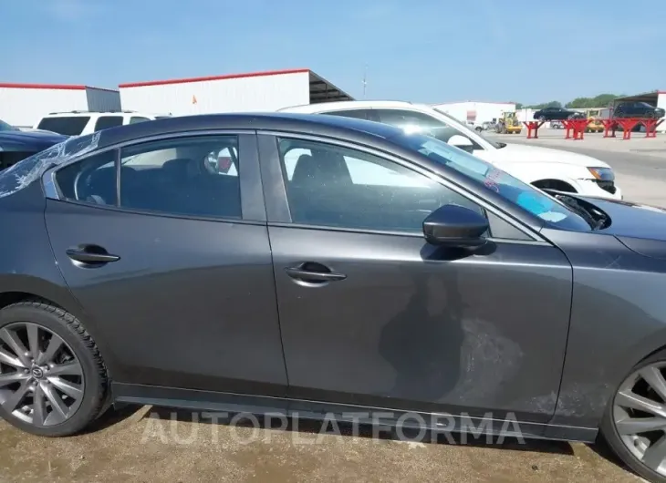 MAZDA MAZDA3 2019 vin JM1BPBAM4K1115425 from auto auction Iaai