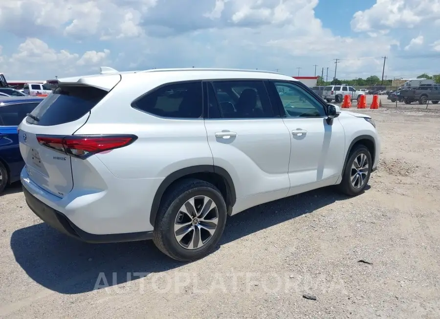 TOYOTA HIGHLANDER 2022 vin 5TDGARAH9NS513384 from auto auction Iaai