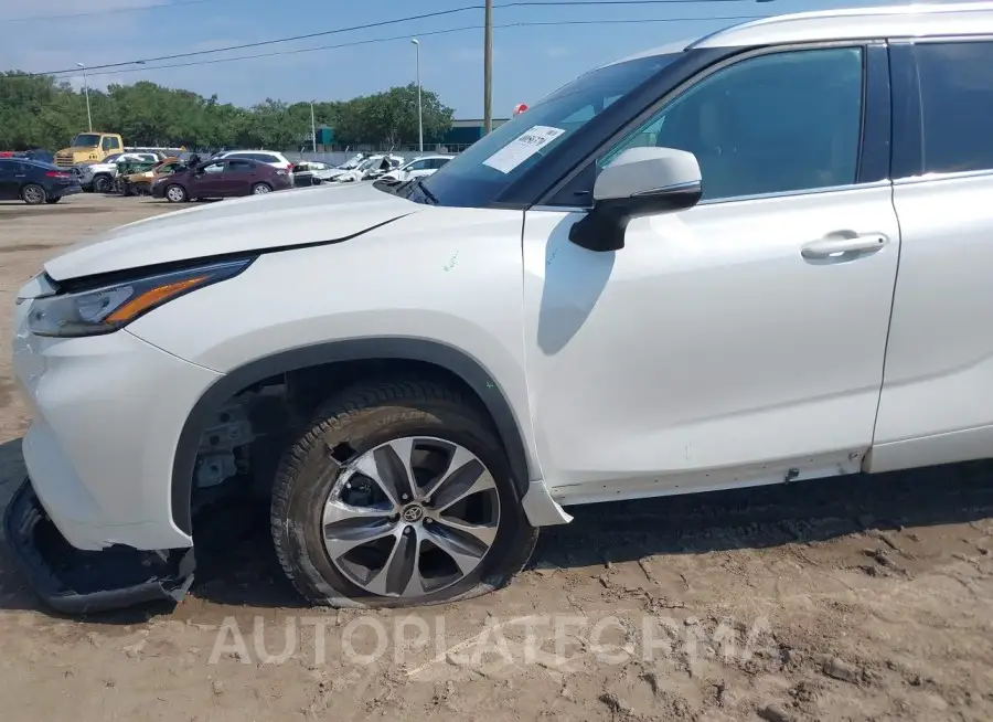 TOYOTA HIGHLANDER 2020 vin 5TDGZRAH0LS513151 from auto auction Iaai