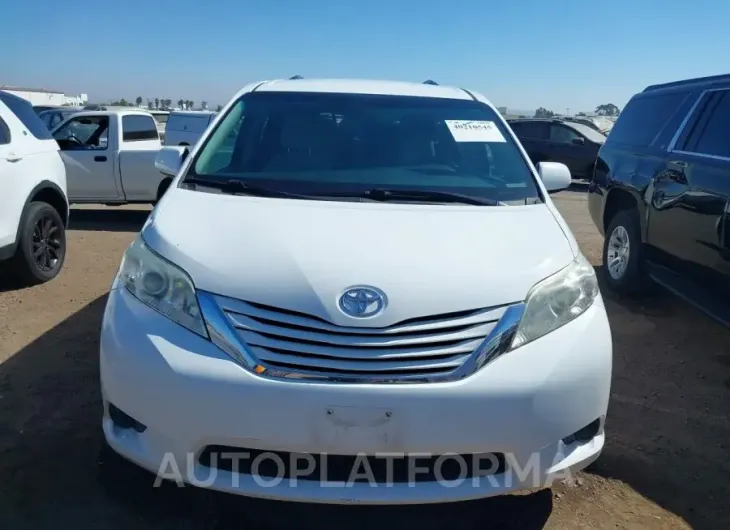 TOYOTA SIENNA 2017 vin 5TDKZ3DC5HS803075 from auto auction Iaai