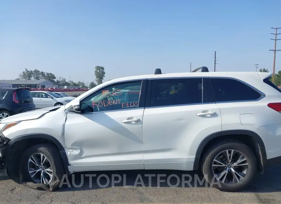 TOYOTA HIGHLANDER 2017 vin 5TDZARFHXHS030816 from auto auction Iaai