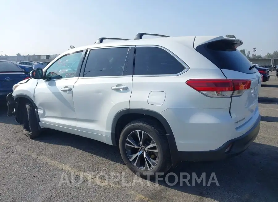 TOYOTA HIGHLANDER 2017 vin 5TDZARFHXHS030816 from auto auction Iaai