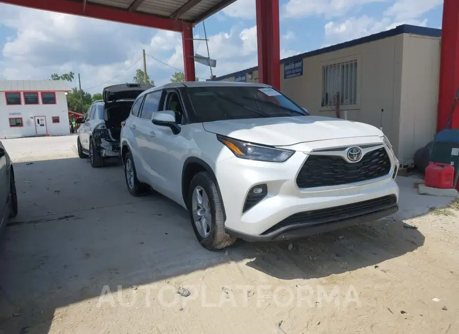 TOYOTA HIGHLANDER 2022 vin 5TDZZRAH3NS555924 from auto auction Iaai