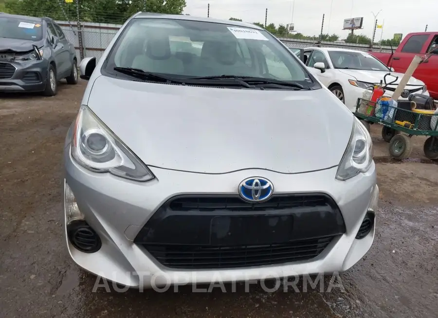 TOYOTA Prius c 2015 vin JTDKDTB32F1582272 from auto auction Iaai