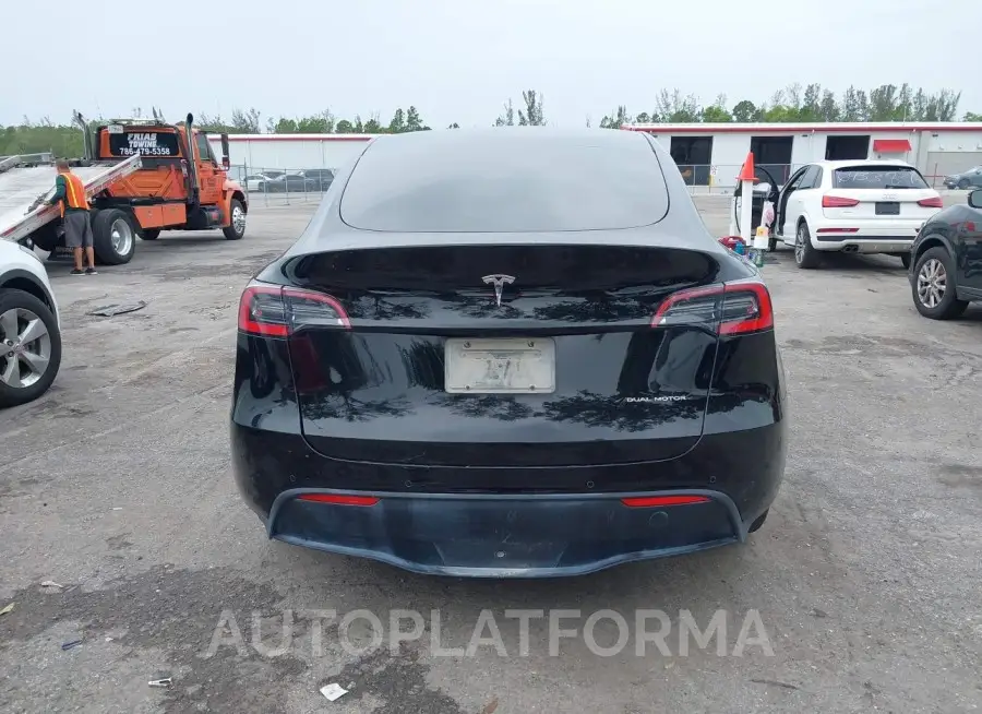 TESLA MODEL Y 2021 vin 5YJYGAEE9MF112117 from auto auction Iaai