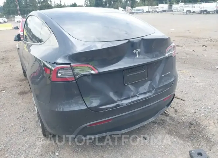 TESLA MODEL Y 2024 vin 7SAYGDEE1RF074247 from auto auction Iaai