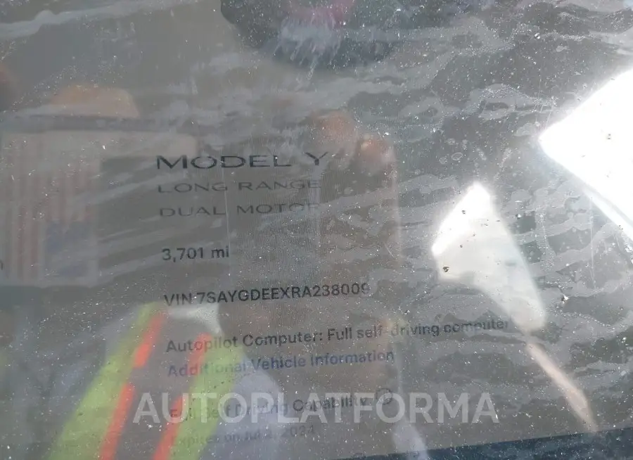 TESLA MODEL Y 2024 vin 7SAYGDEEXRA238009 from auto auction Iaai