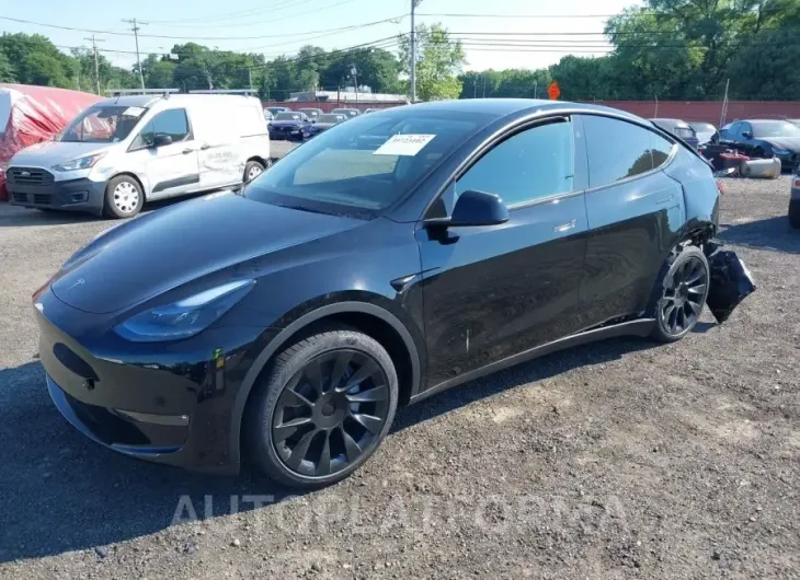 TESLA MODEL Y 2024 vin 7SAYGAEE0RF060502 from auto auction Iaai