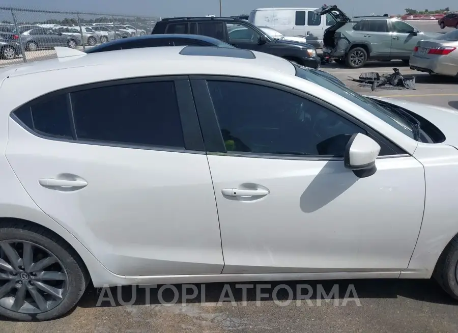 MAZDA MAZDA3 2018 vin 3MZBN1M38JM225105 from auto auction Iaai