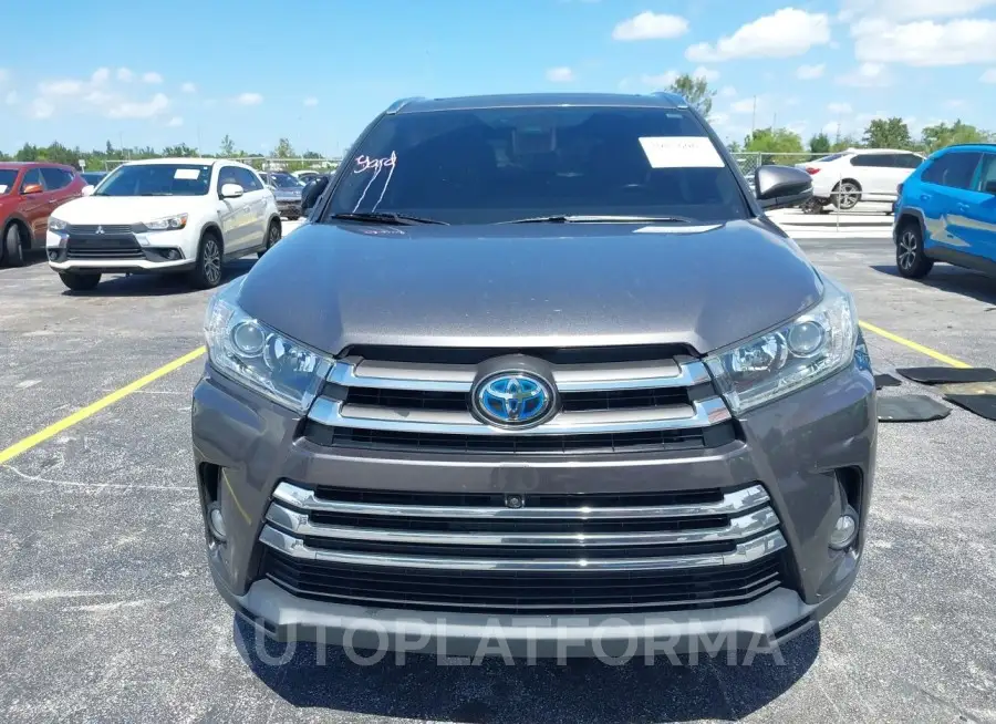 TOYOTA HIGHLANDER HYBRID 2018 vin 5TDDGRFH9JS044110 from auto auction Iaai