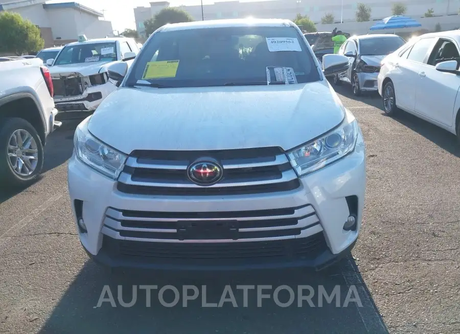 TOYOTA HIGHLANDER 2017 vin 5TDKZRFHXHS194304 from auto auction Iaai