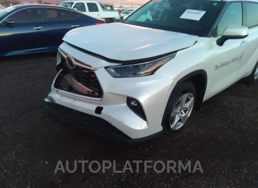 TOYOTA HIGHLANDER 2022 vin 5TDZZRAH3NS558791 from auto auction Iaai