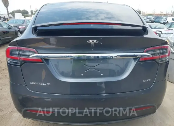 TESLA MODEL X 2017 vin 5YJXCDE28HF041321 from auto auction Iaai