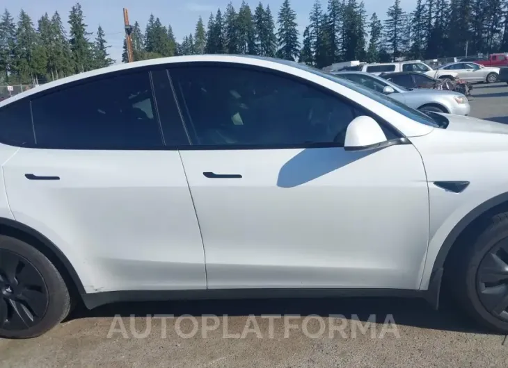 TESLA MODEL Y 2021 vin 5YJYGDED3MF132775 from auto auction Iaai