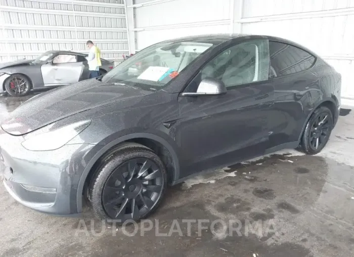 TESLA MODEL Y 2024 vin 7SAYGDED5RF036124 from auto auction Iaai