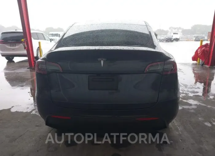 TESLA MODEL Y 2024 vin 7SAYGDED5RF036124 from auto auction Iaai