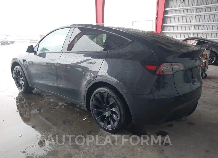 TESLA MODEL Y 2024 vin 7SAYGDED5RF036124 from auto auction Iaai