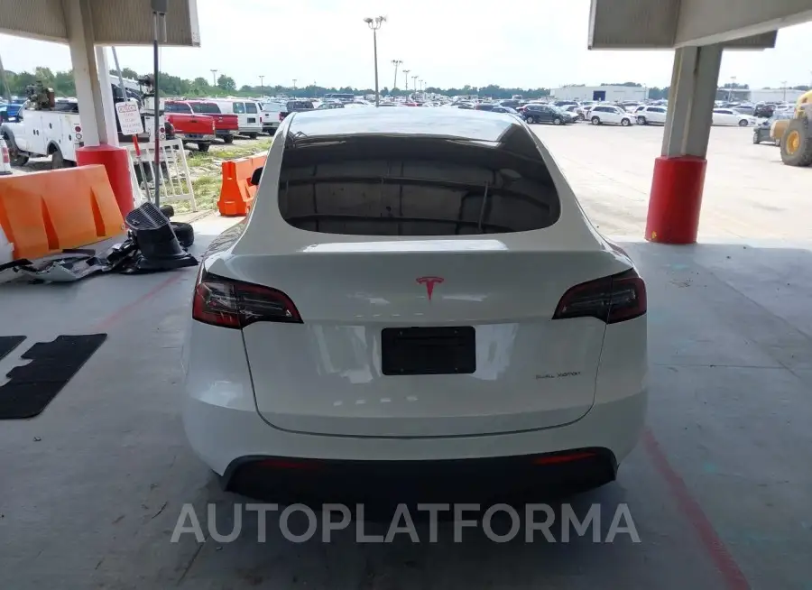 TESLA MODEL Y 2023 vin 7SAYGDEE8PA112941 from auto auction Iaai