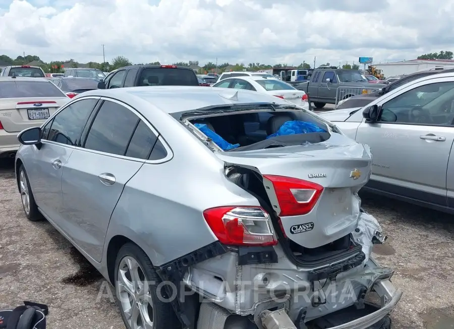 CHEVROLET CRUZE 2017 vin 1G1BF5SM5H7187042 from auto auction Iaai