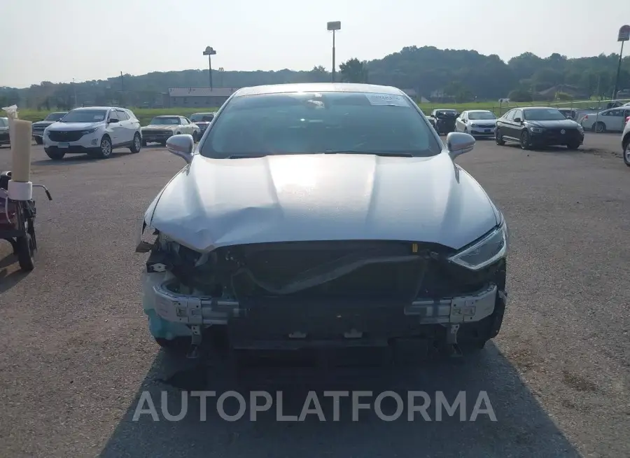 FORD FUSION HYBRID 2019 vin 3FA6P0RU4KR143537 from auto auction Iaai