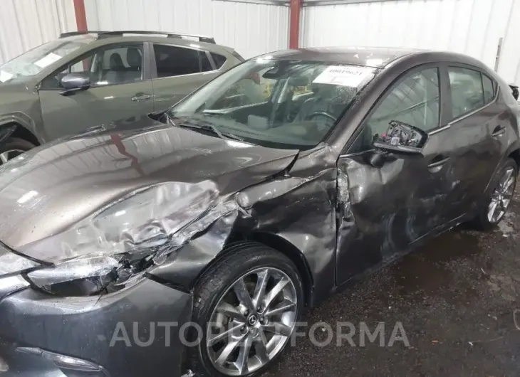 MAZDA MAZDA3 2018 vin 3MZBN1V30JM247792 from auto auction Iaai