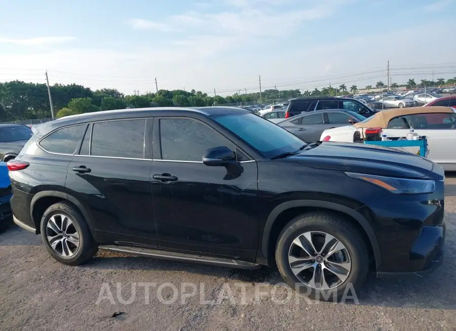 TOYOTA HIGHLANDER 2022 vin 5TDGZRAH4NS134821 from auto auction Iaai