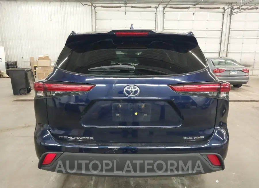 TOYOTA HIGHLANDER 2021 vin 5TDGZRBH2MS073062 from auto auction Iaai