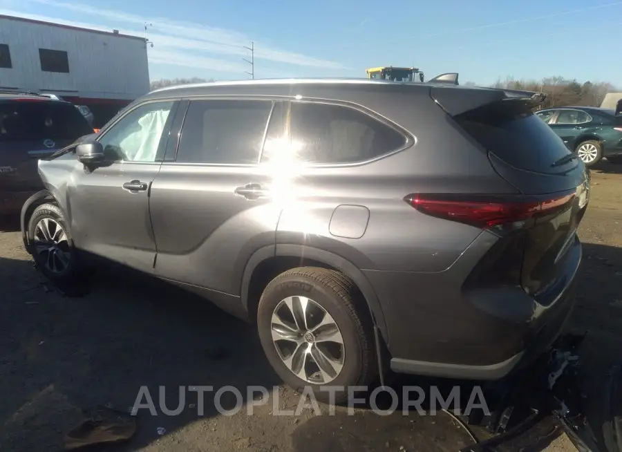 TOYOTA HIGHLANDER 2021 vin 5TDGZRBH9MS126811 from auto auction Iaai