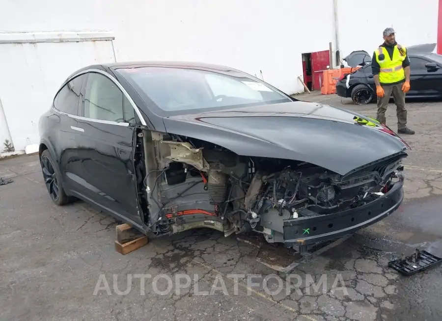 TESLA MODEL X 2018 vin 5YJXCDE23JF133667 from auto auction Iaai