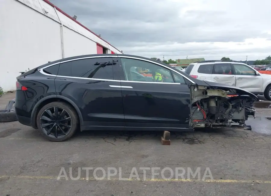 TESLA MODEL X 2018 vin 5YJXCDE23JF133667 from auto auction Iaai