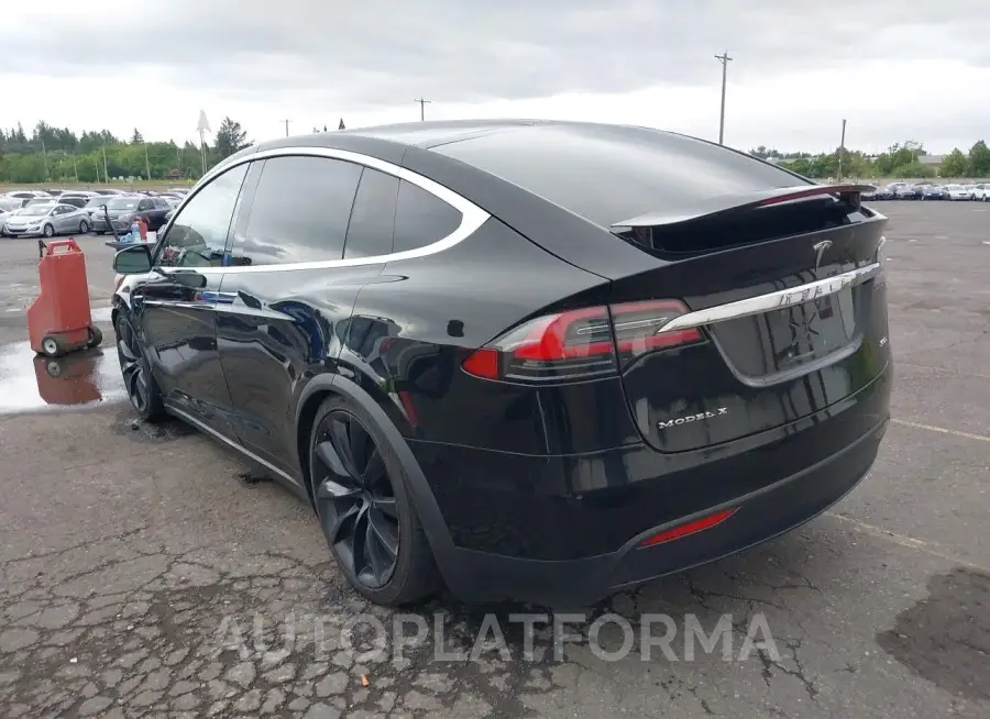 TESLA MODEL X 2018 vin 5YJXCDE23JF133667 from auto auction Iaai