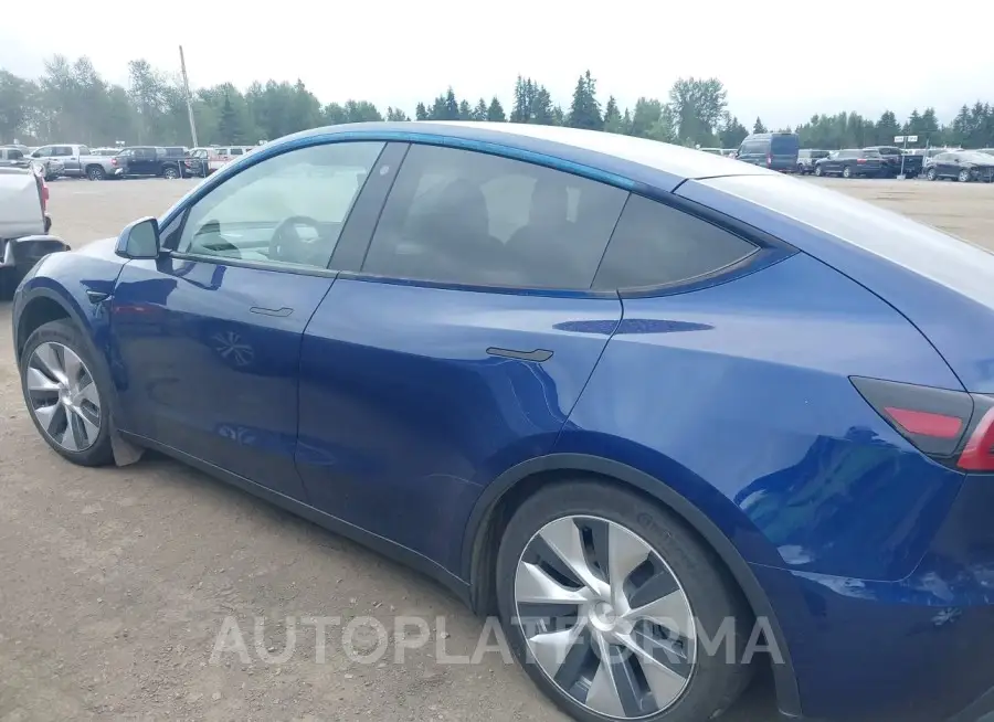 TESLA MODEL Y 2022 vin 7SAYGAEE2NF366644 from auto auction Iaai