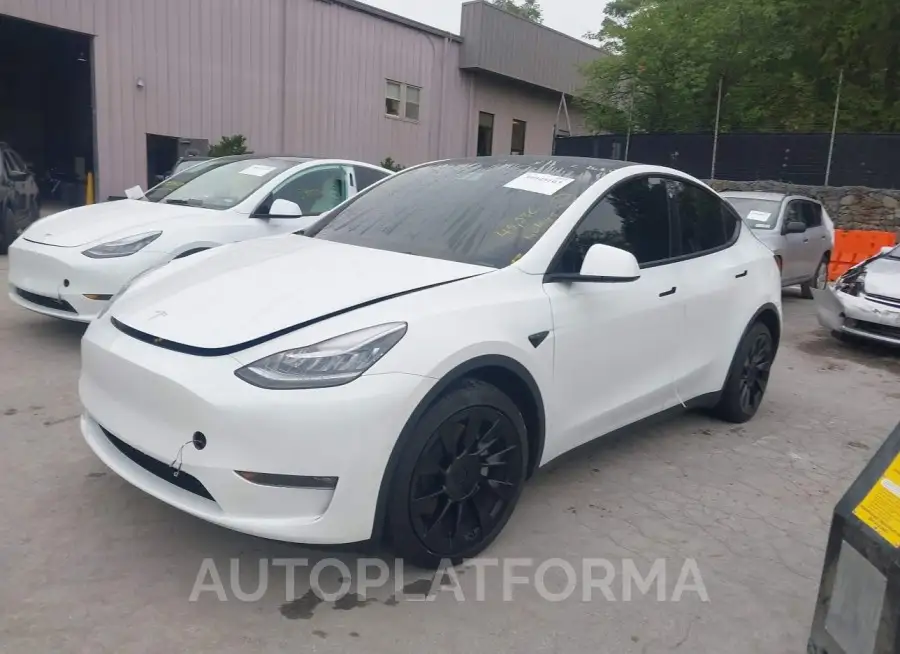 TESLA MODEL Y 2022 vin 7SAYGDEEXNF423996 from auto auction Iaai