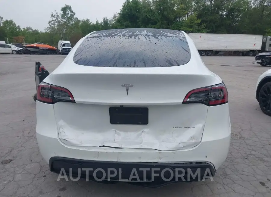 TESLA MODEL Y 2022 vin 7SAYGDEEXNF423996 from auto auction Iaai