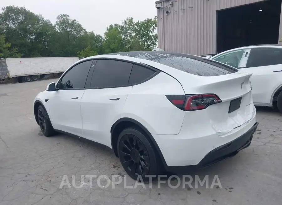 TESLA MODEL Y 2022 vin 7SAYGDEEXNF423996 from auto auction Iaai