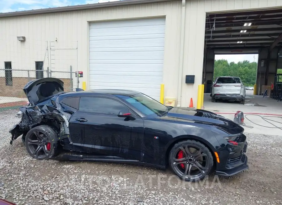 CHEVROLET CAMARO 2023 vin 1G1FF1R71P0104689 from auto auction Iaai